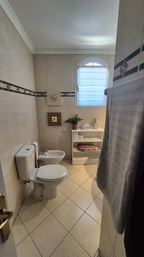Bernardo: Blick ins Badezimmer